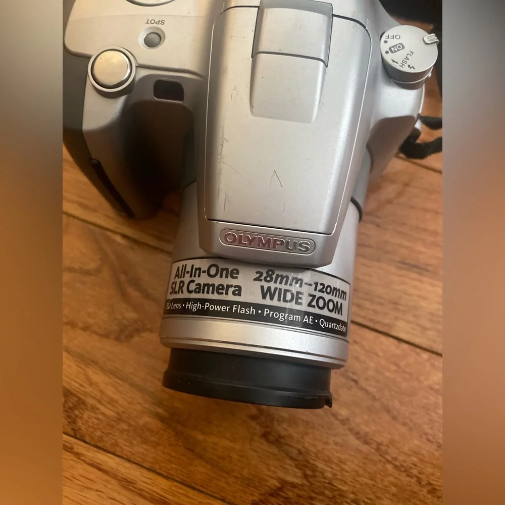 OLYMPUS All- In-One SLR Camera 🎥 WIDE ZOOM 28mm-120mm Preloved ❤️